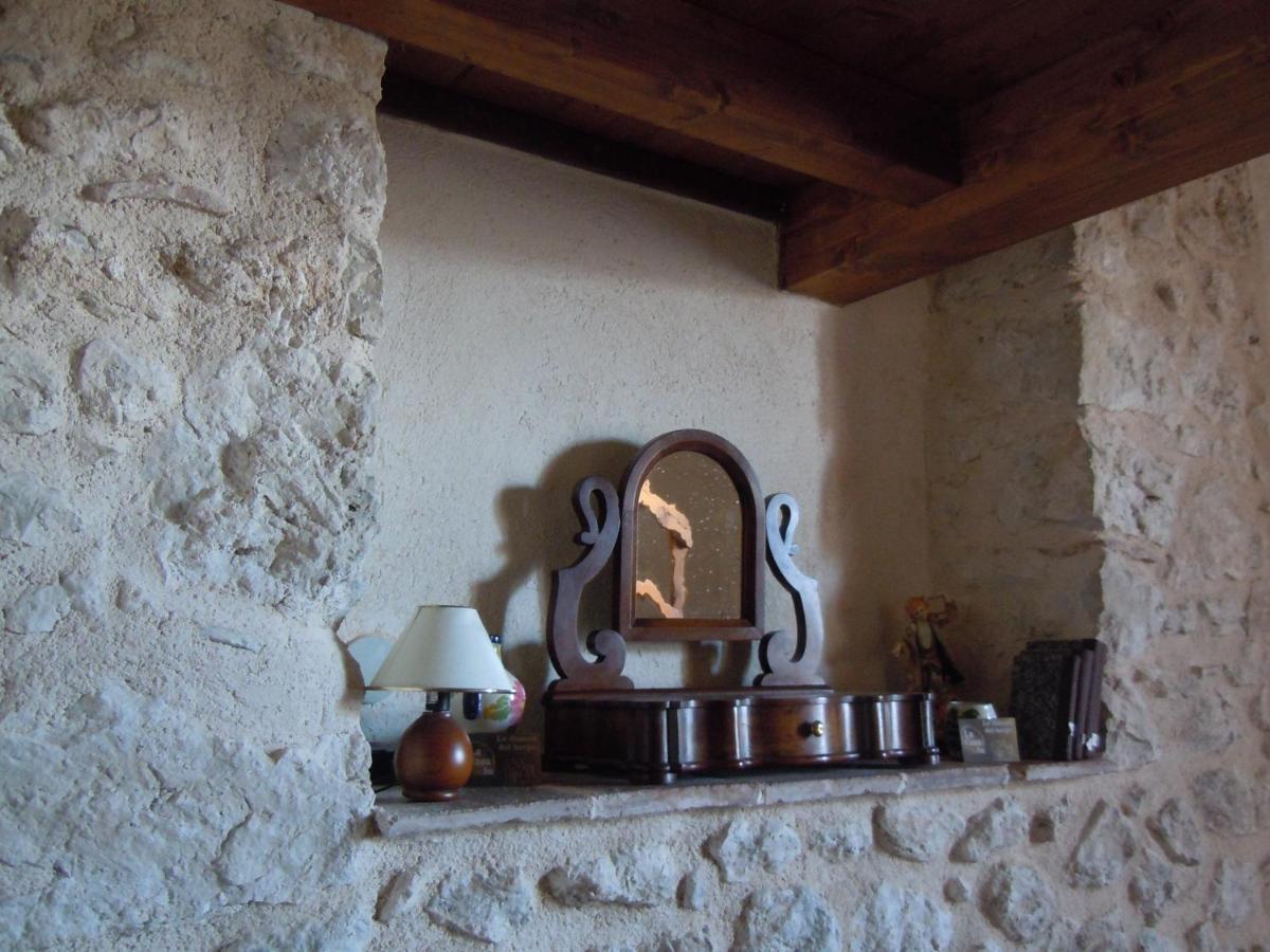 La Casa Su Le Dimore Del Borgo Santo Stefano Di Sessanio Exterior foto