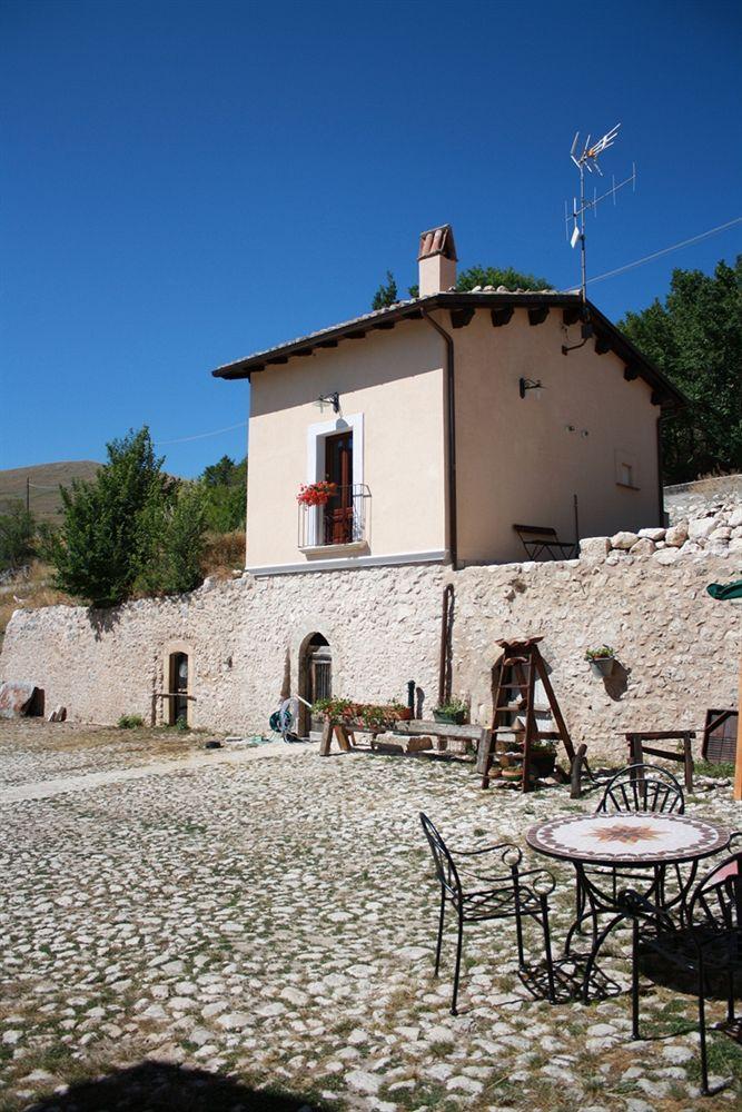 La Casa Su Le Dimore Del Borgo Santo Stefano Di Sessanio Exterior foto